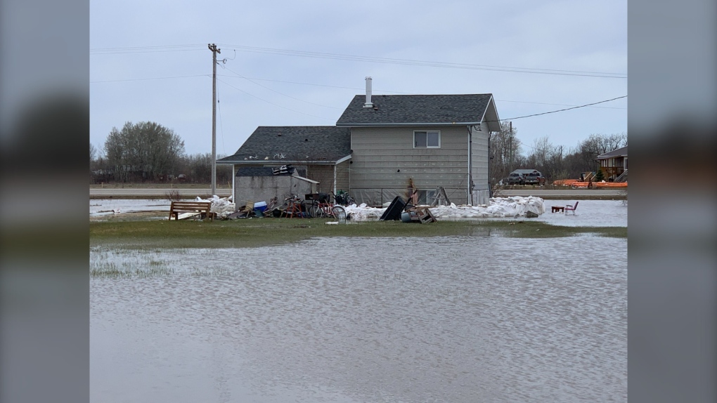 'It's very gut wrenching': Receding waters bring little relief for flooded Peguis First Nation