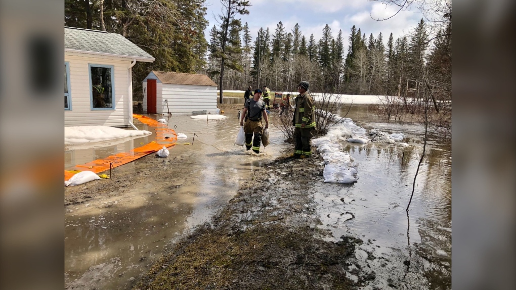 Banjir Manitoba: Komunitas interlake menghadapi kenaikan air