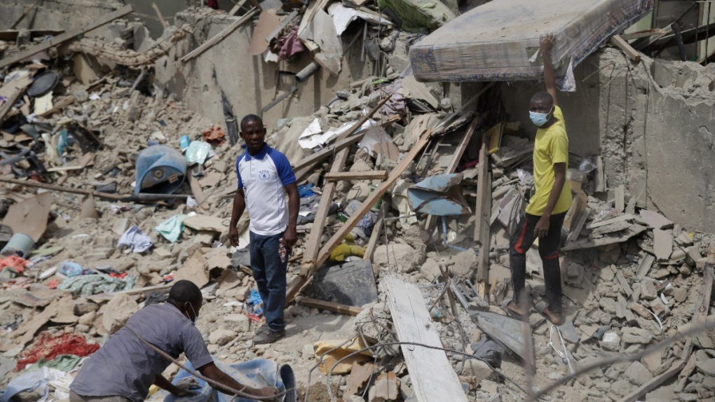 Gedung Nigeria runtuh: Sedikitnya 5 orang dikhawatirkan tewas di Lagos