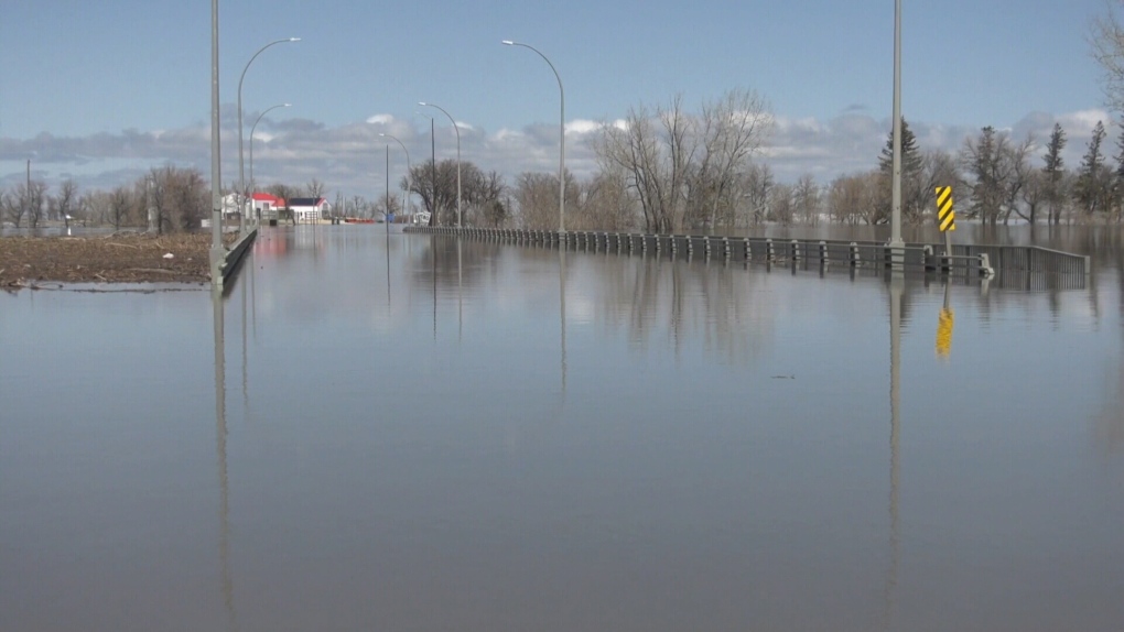 Flood waters cause another closure of Highway 75, impacting one Manitoba town