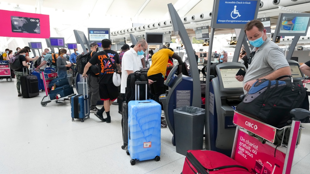 Glen McGregor breaks down how more foreign flights being routed through Canada’s biggest airports are contributing to huge congestion.