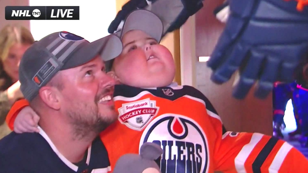 Beloved Oilers fan Ben Stelter dies after fight with cancer: 'The