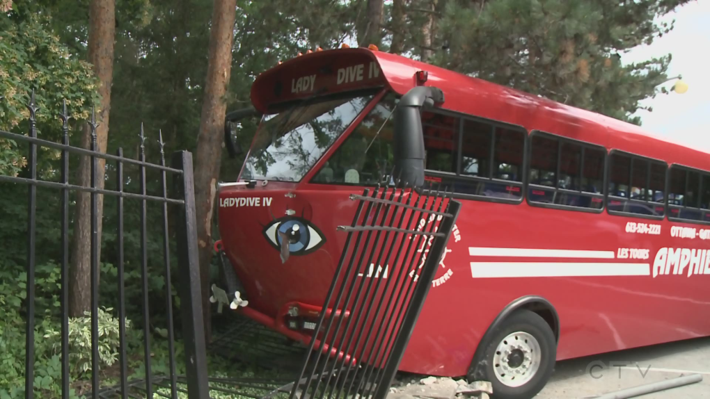 24 Sussex: No injuries after tour bus hits gate of official residence