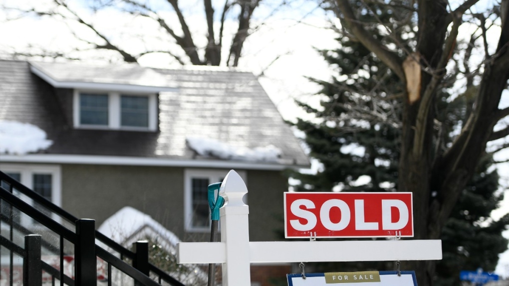Escasez de viviendas significa que los precios no caerán mucho más: economista de CMHC