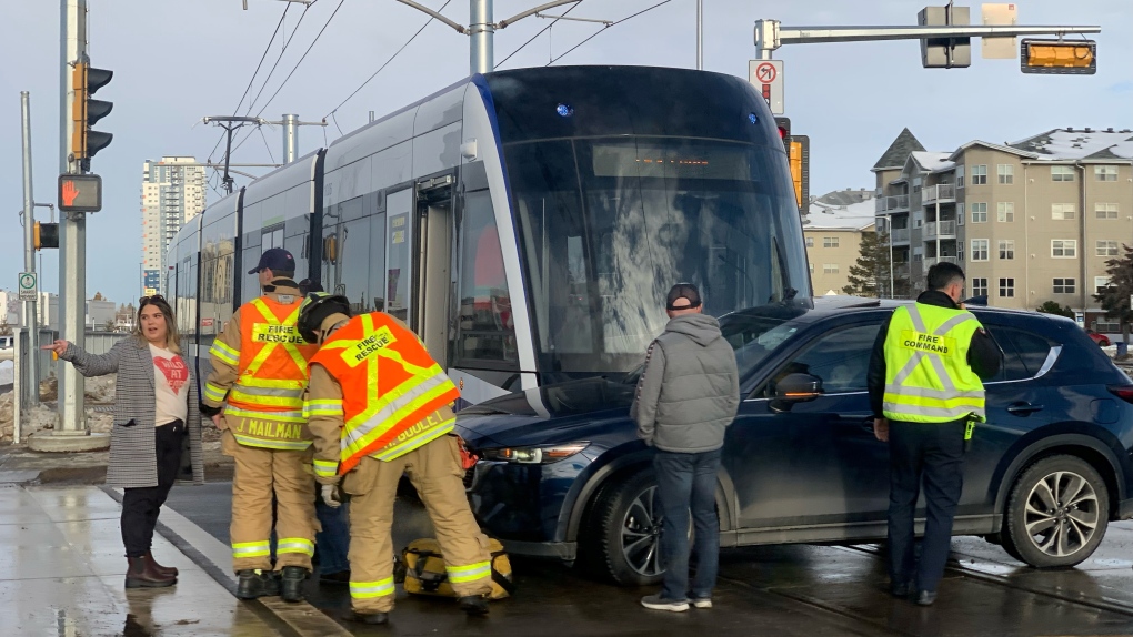 21 People Rescued After a Freezing Night Stranded in Aerial Tram