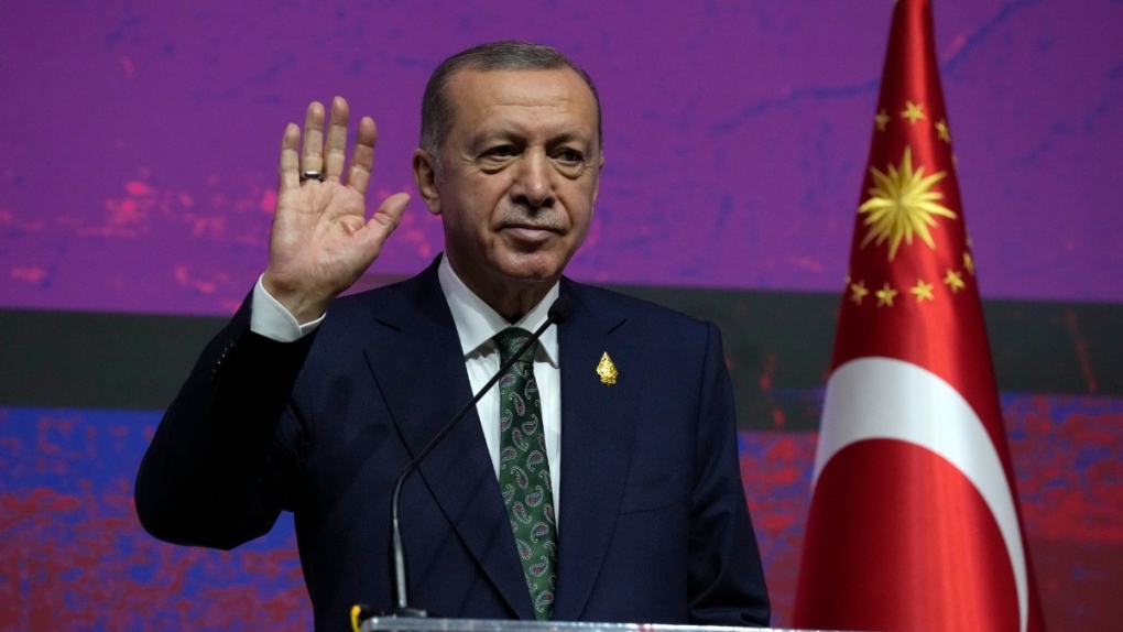 L’inflation en Turquie ralentit à 64% en faveur d’Erdogan