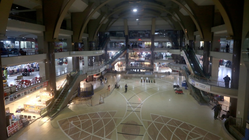 Pakistan orders malls to close early amid economic crisis