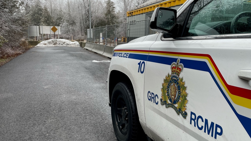 Migrant's body found near Quebec border crossing site