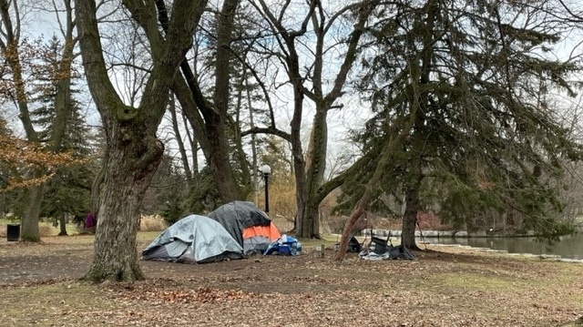 Tent removal notices at Victoria Park sparks dispute with homeless advocates