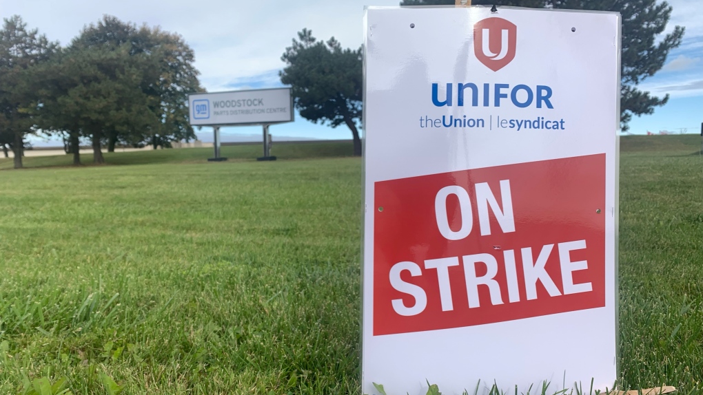 Canadian auto workers, GM reach tentative contract agreement less than 24 hours after strike began