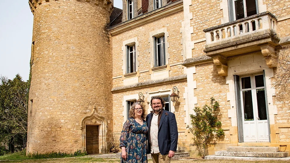 Ont.  Małżeństwo zamienia dom z czterema sypialniami na francuski zamek