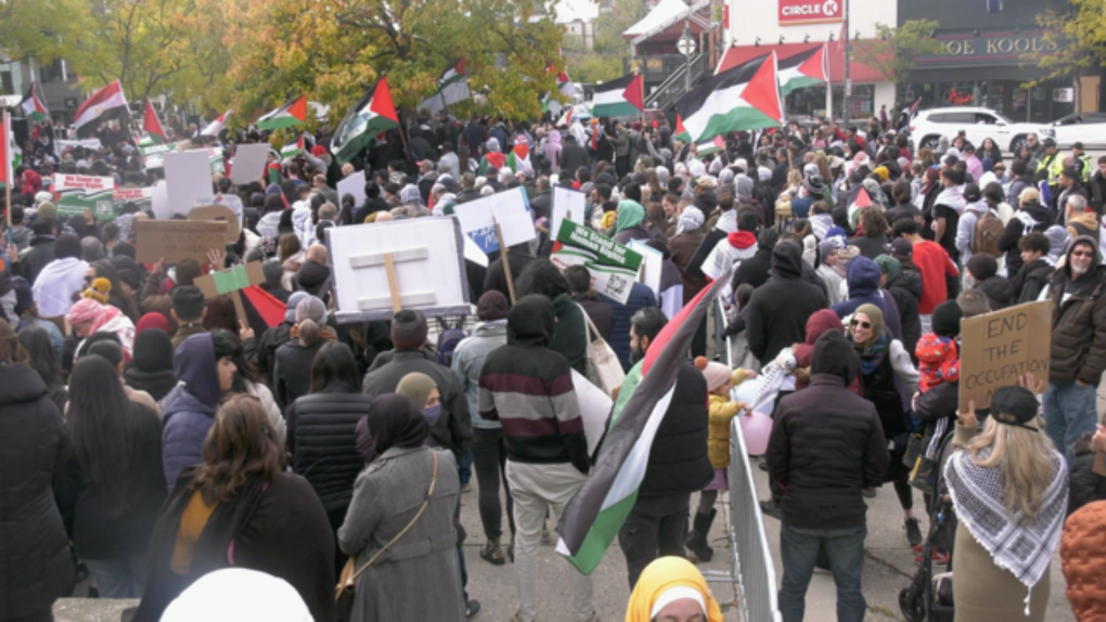 Una manifestación para mostrar apoyo a los palestinos detenidos en Victoria Park en Londres
