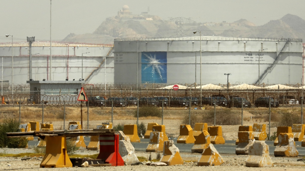 L’Arabie Saoudite maintiendra les réductions de production qui ont fait grimper les prix du pétrole