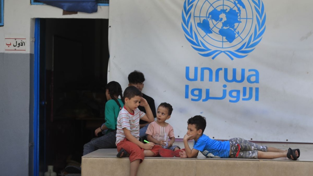 UN to reduce number of refugees receiving cash aid in Lebanon
