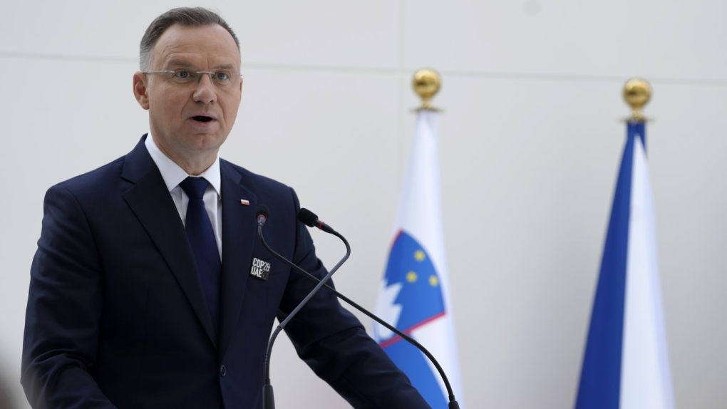 Polski prezydent przedstawia poprawioną ustawę wydatkową w obliczu rządowej wojny medialnej
