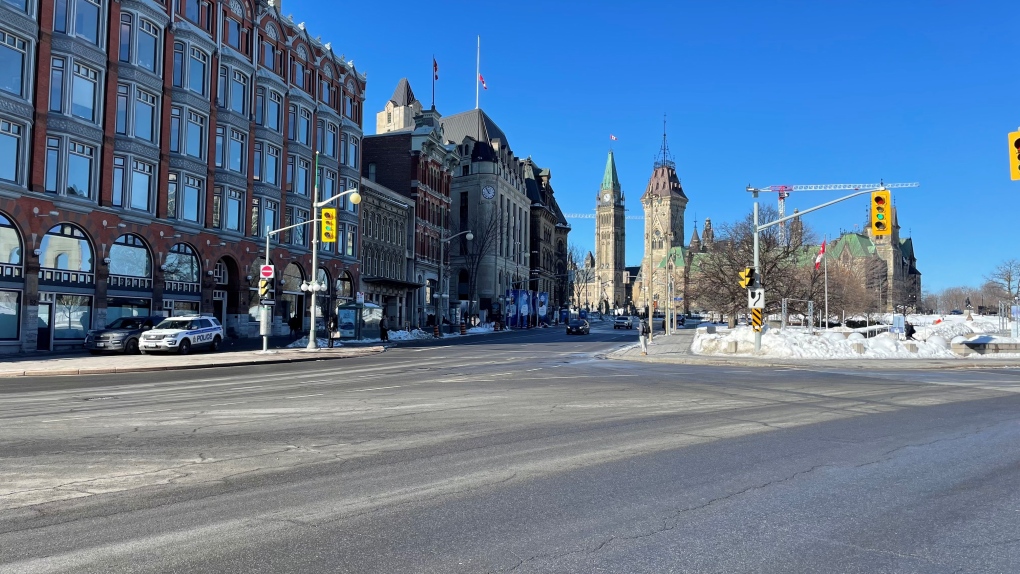 Increased police presence, parking restrictions in downtown Ottawa as officials prepare for possible protests