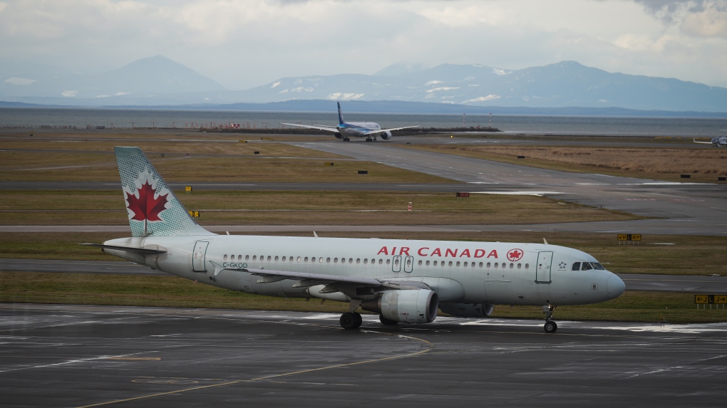 Air Canada flights grounded after airline suffers tech issue