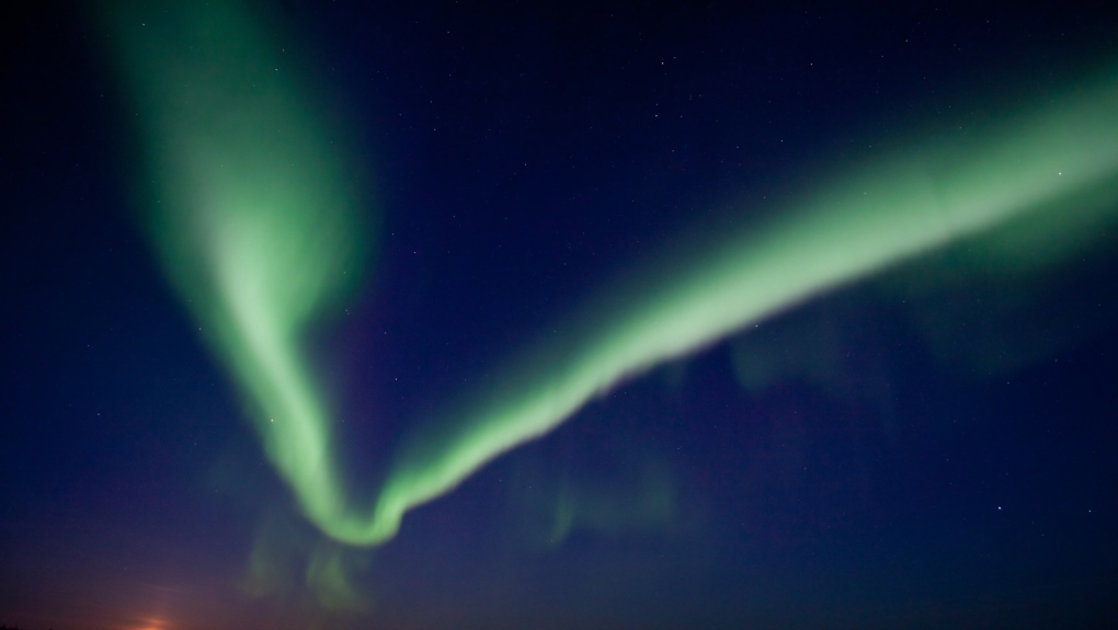 Auroras boreales vistas por los pasajeros en un vuelo desviado
