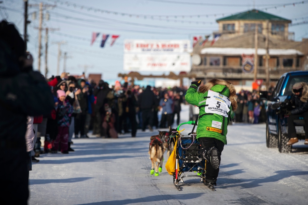 Ryan Redington memenangkan Iditarod Trail Sled Dog Race