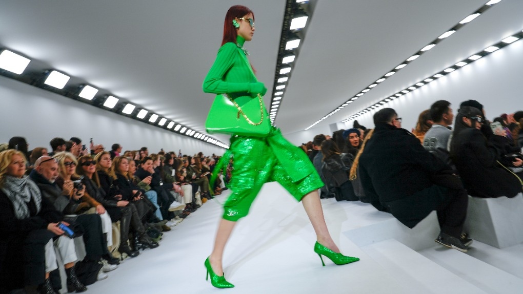 Paris Fashion Week: Renaissance art, eco-tanning