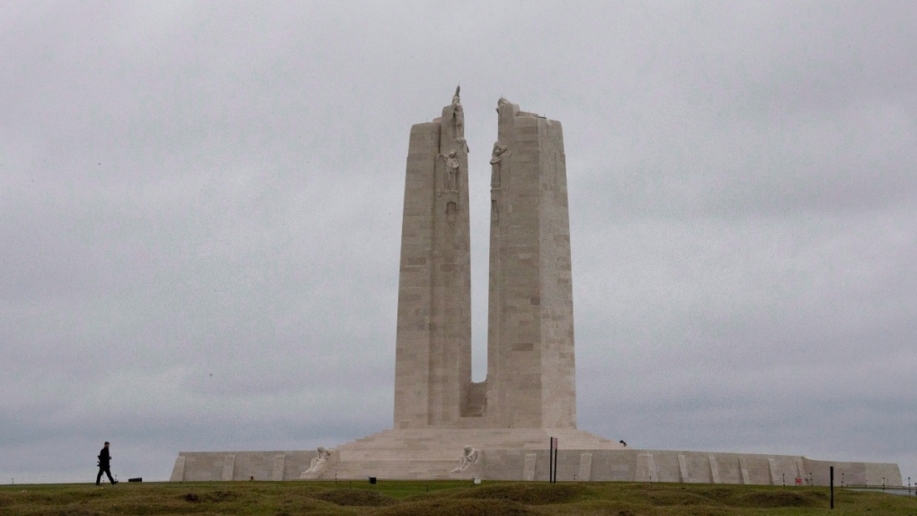 Crête de Vimy : vandalisme d’un monument canadien en France