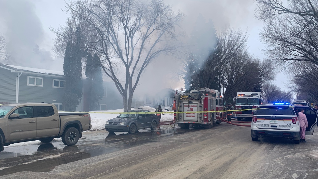 Saskatoon fire crews battle house blaze