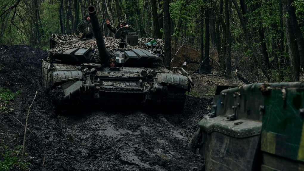 Wojna na Ukrainie: Rosja twierdzi, że postępy w Bakhmut