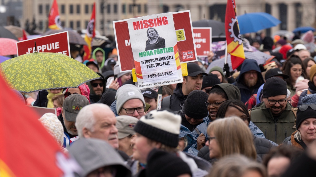 PSAC head accuses government of stalling as striking public servants rally on Parliament Hill
