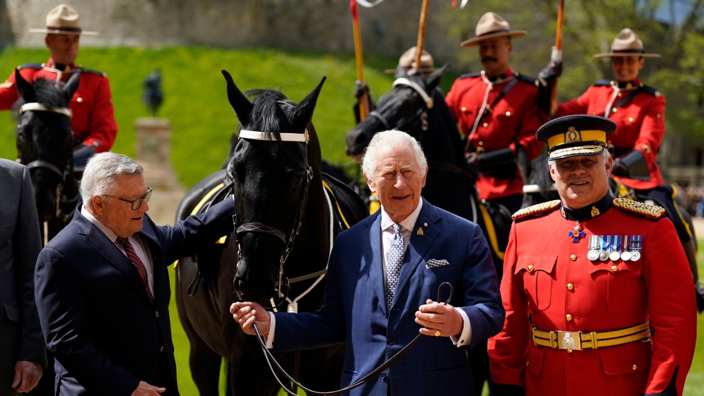 Koning Charles aanvaardt officieel de rol van de RCMP