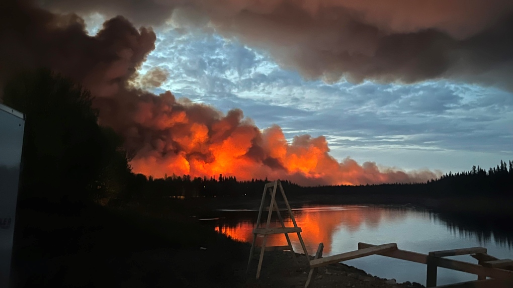 Yellowknife declares local state of emergency due to nearby wildfire