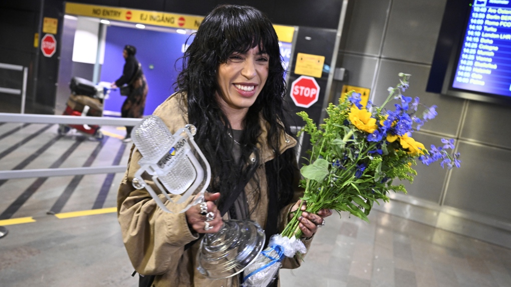 Swedish Eurovision winner Loreen returns home, performs winning power ballad ‘Tattoo’