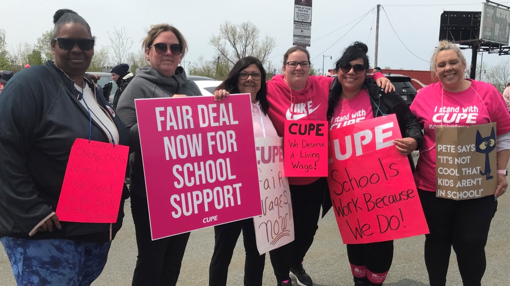 Halifax-area CUPE workers to return to work Monday after accepting tentative deal