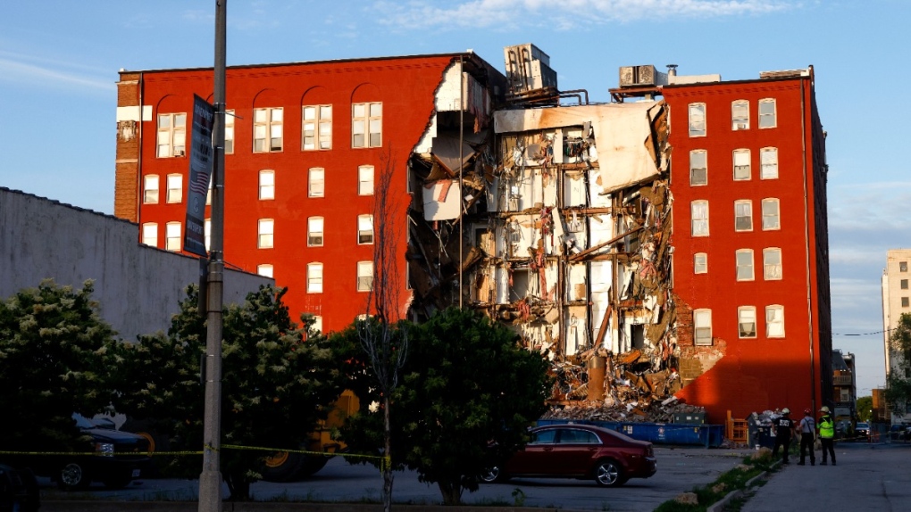 Residents of collapsed Iowa building were allowed to stay as reports noted crumbling wall