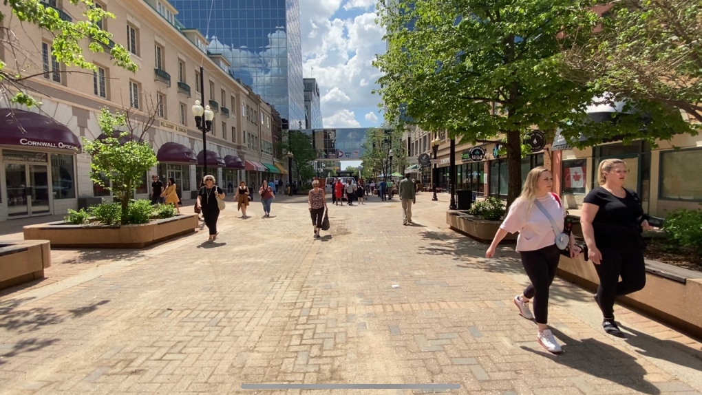 'A step backward': City opens survey for public feedback on future of Scarth Street pedestrian mall