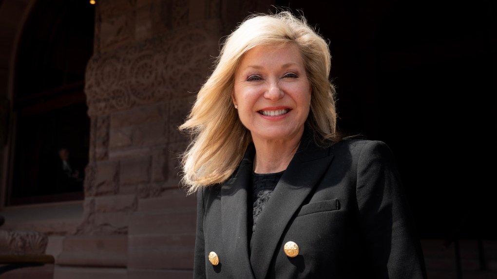Bonnie Crombie overrides Mississauga's decision on fourplexes after federal funding axed