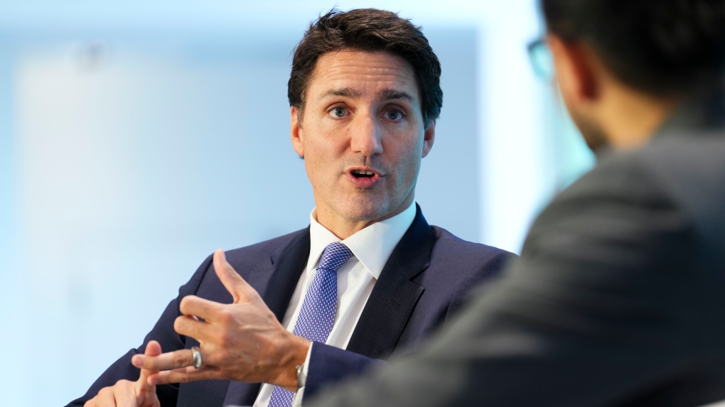 Tom Mulcair: Trudeau throwing stones on climate change from a glass house