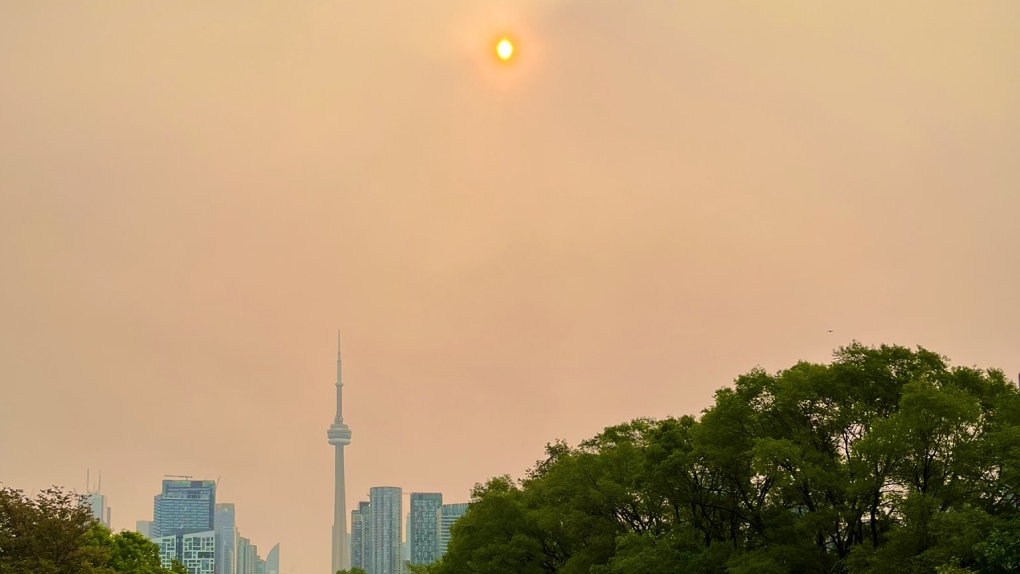 Smoke in Toronto from Ontario, Quebec wildfires pushes air quality to 'high-risk' levels