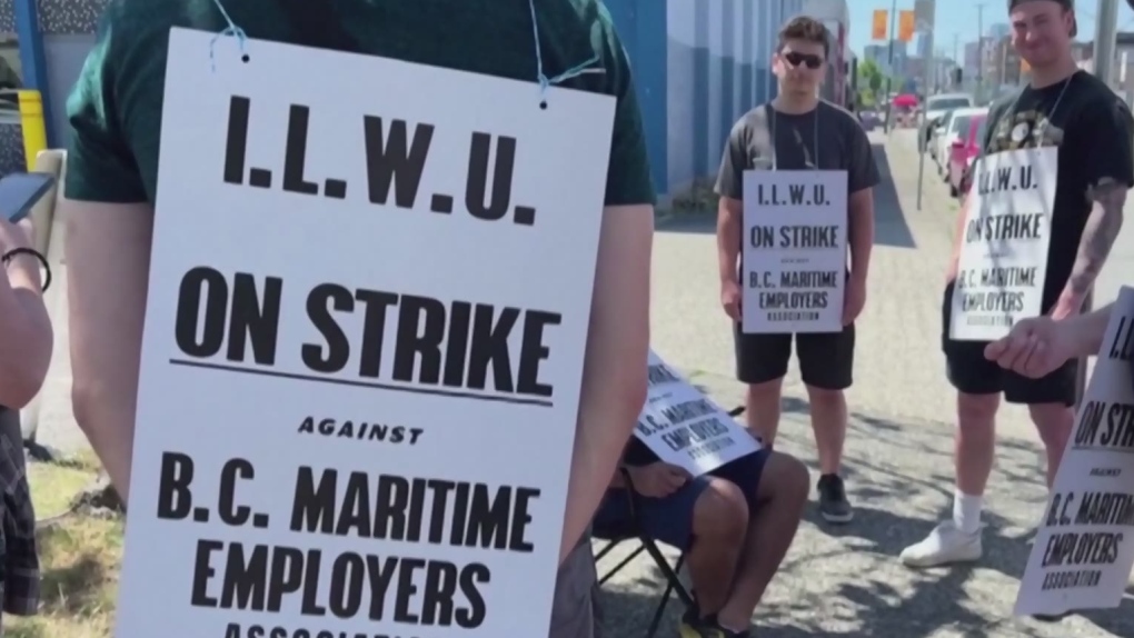 B.C. port worker’s strike enters 4th day as bargaining stalls