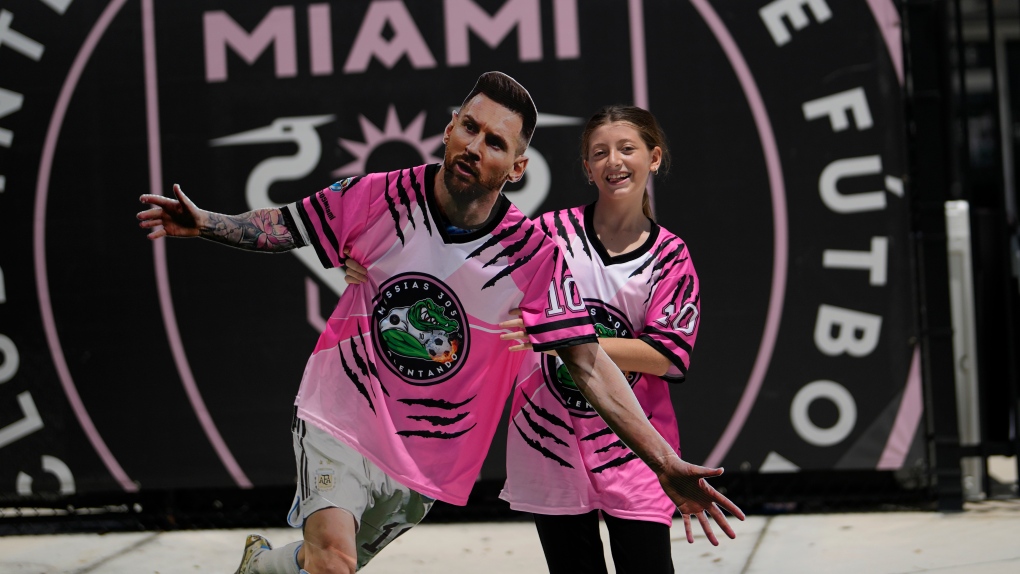 Messi mania engulfs Miami over the arrival of the Argentine soccer superstar