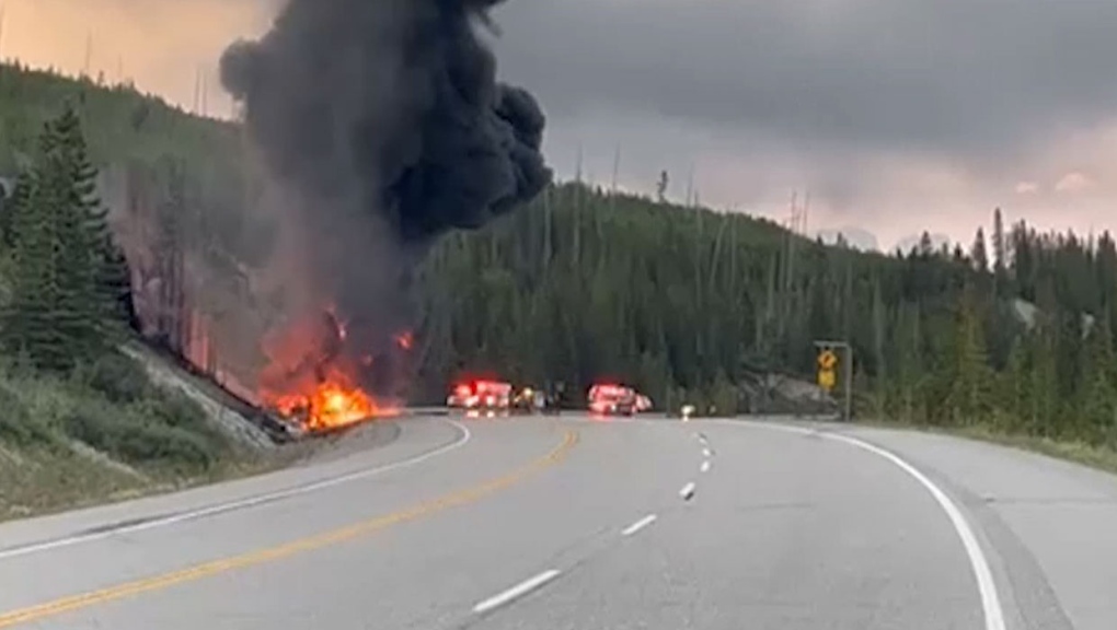 Crashed tanker truck closes Highway 3 in Yellowknife