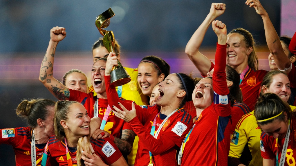 Spain's acting prime minister criticizes federation head for kissing player  from World Cup champs
