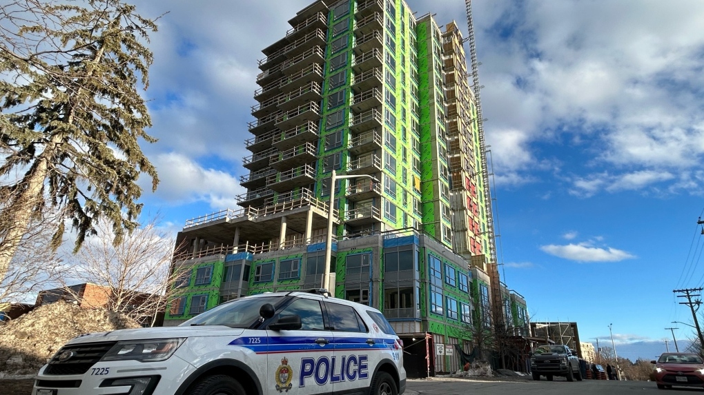 Worker dies after falling from Carling Avenue construction site