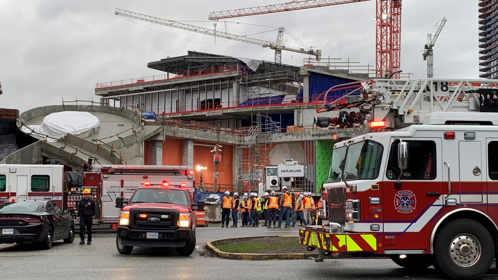 1 person killed after crane's load comes crashing down at Vancouver construction site