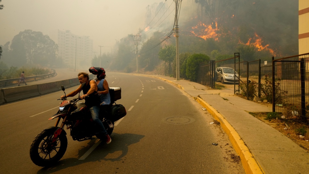 Incendios en Chile: 99 muertos y cientos de desaparecidos, dicen las autoridades