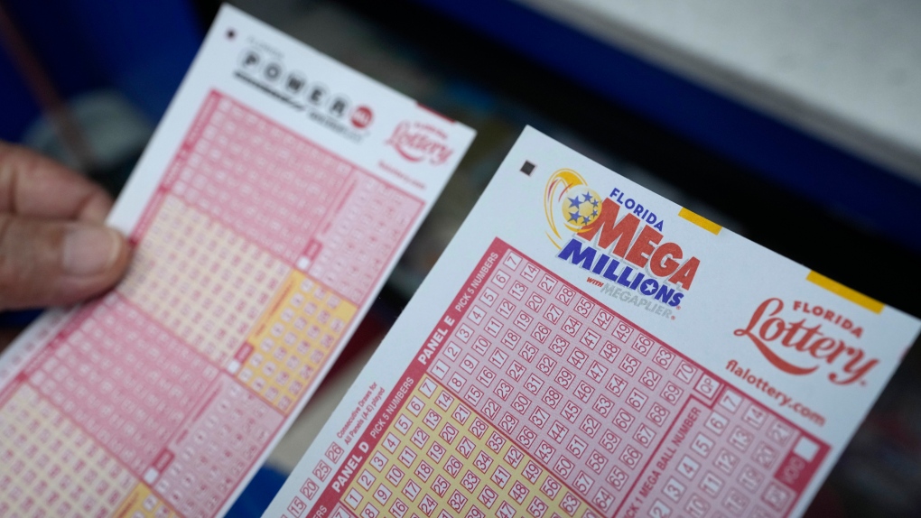 Lottery jackpot: U.S. Mega Millions climbs to $1B