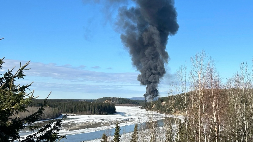 Pilot reported fire onboard plane carrying fuel, attempted to return to Fairbanks just before crash