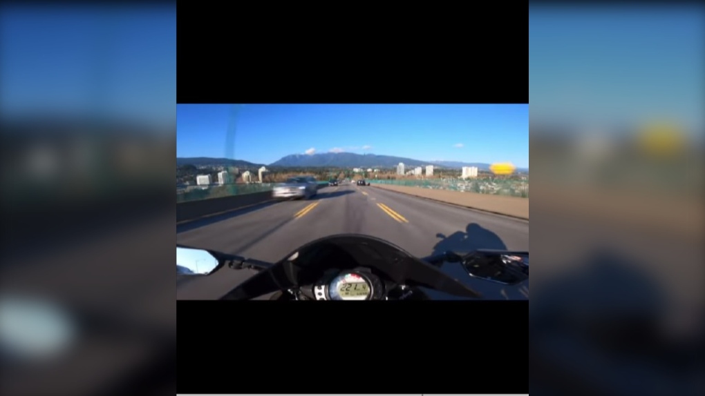 Video of motorcyclist speeding 234 km/h on Vancouver bridge under investigation