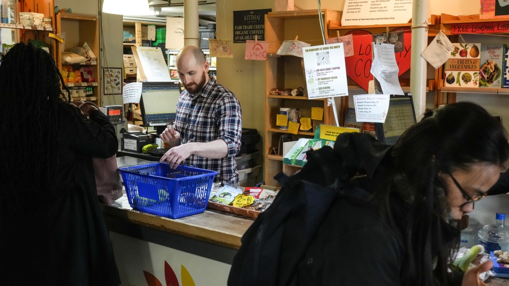 Boycott de Loblaw : certains se tournent vers les coopératives d’épicerie
