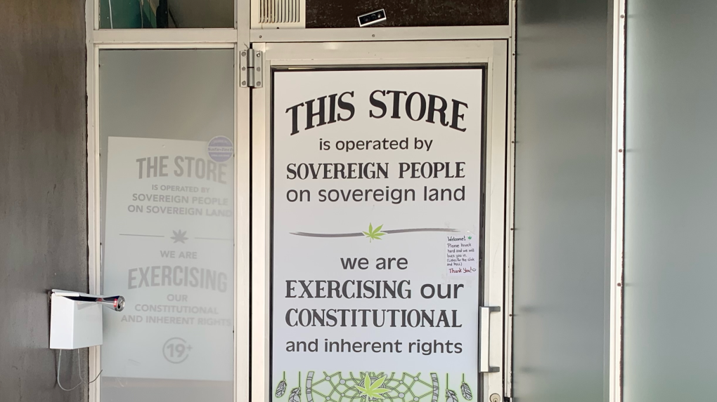 Qui est responsable de la réglementation des magasins de cannabis opérant sous la bannière de la souveraineté ?