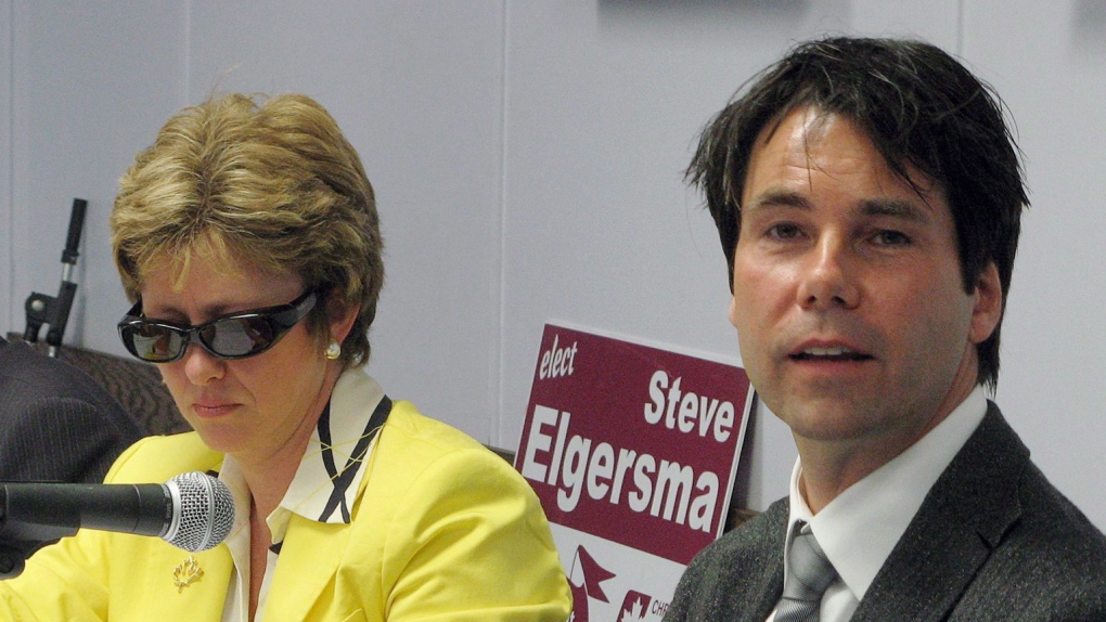 Eric Hoskins, right, on Oct. 6, 2008. 
